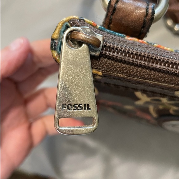 Fossil Key-Per Multicolor Floral Leather Crossbody Bag - Picture 10 of 11